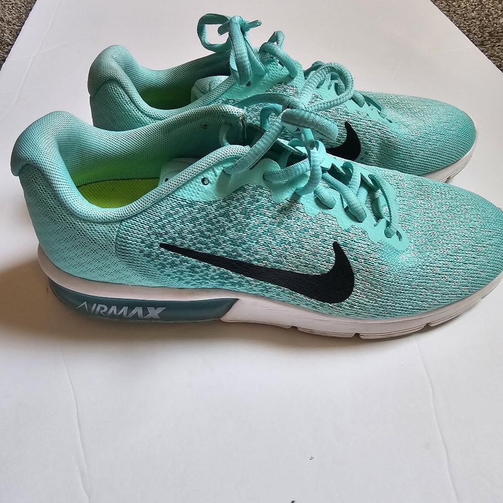 Nike Air Max Sequent 2 Womens Athletic Running Walking Shoes  852465-300 Sz 9